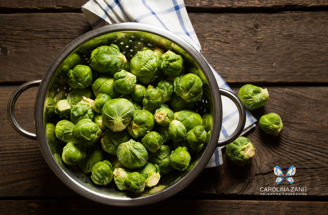 INSALATA DI CAVOLINI DI BRUXELLES, PERA E SEMI